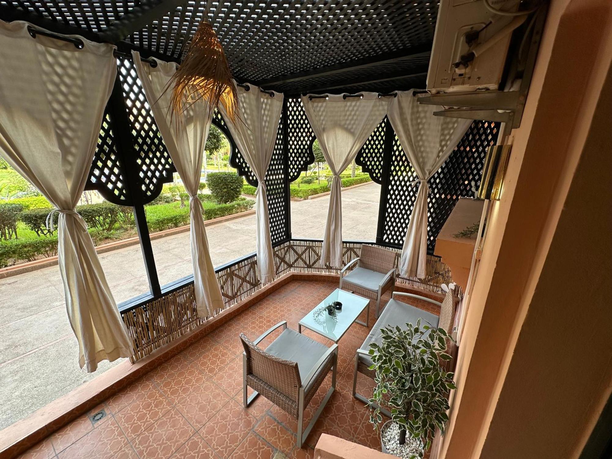 Oasis De Detente Avec Terrasse Et Vue Sur Piscine Μαρακές Εξωτερικό φωτογραφία